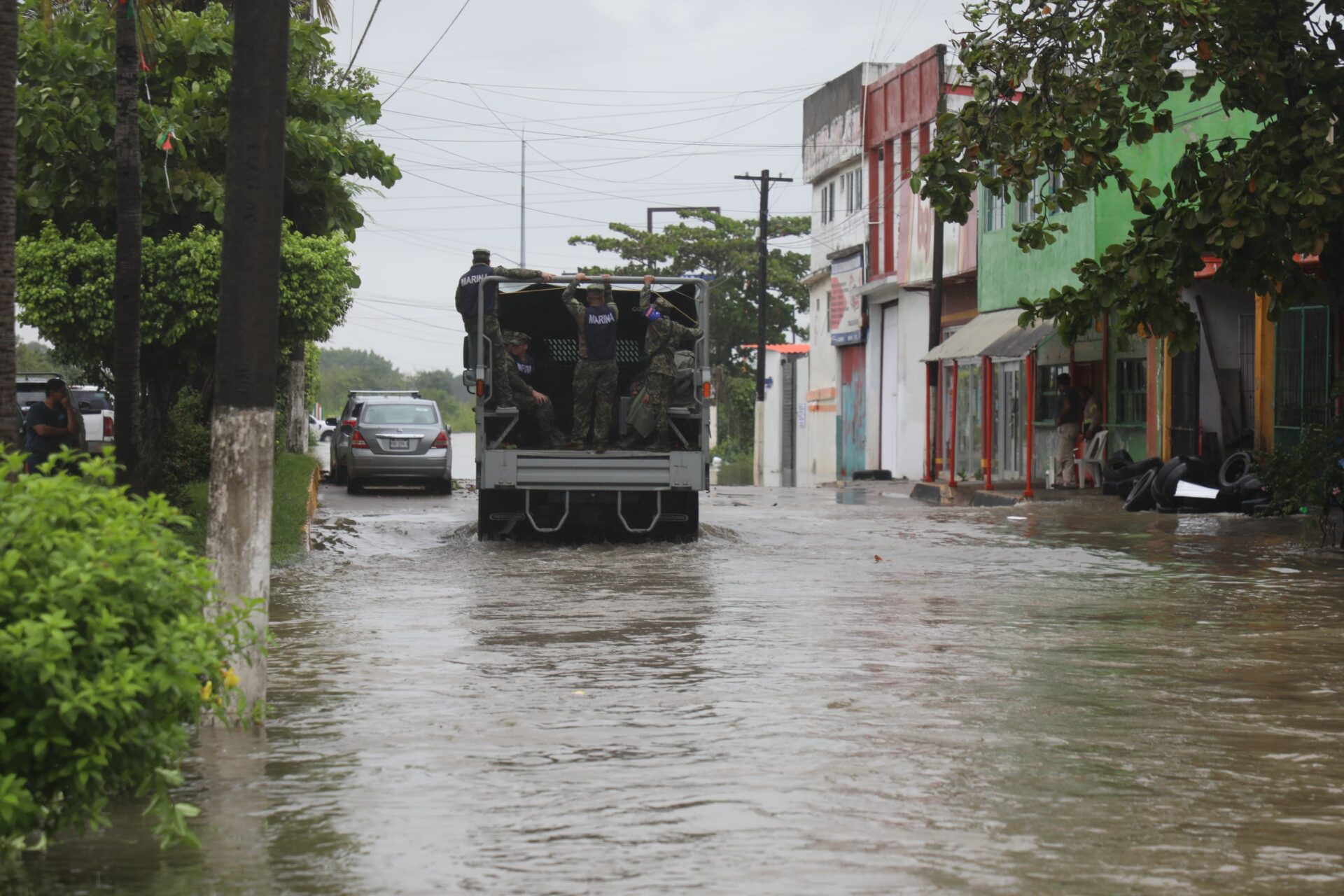 Mantienen vigilancia preventiva por lluvias y escurrimientos en Veracruz