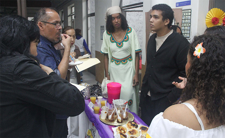 Estudiantes de movilidad comparten su cultura gastronómica en la UV