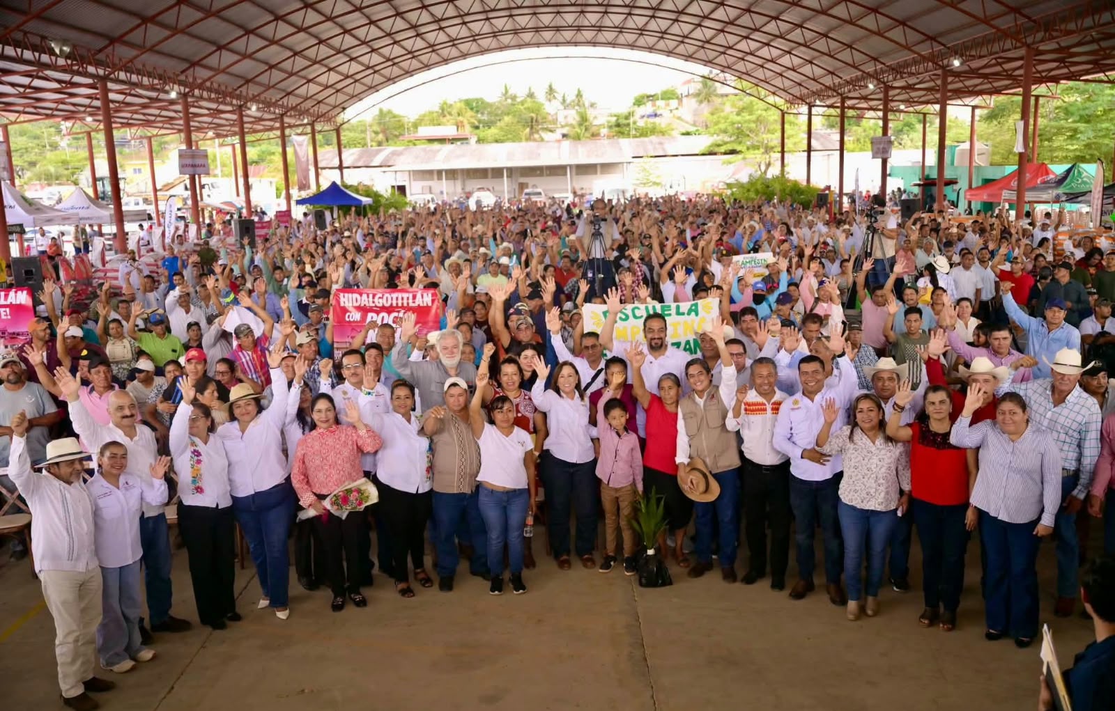 Gobernadora Rocío Nahle durante el arranque de la siembra de maíz Otoño-Invierno 2026 en Jesús Carranza, Veracruz