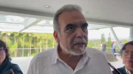 Rector de la UV, Martín Aguilar Sánchez, durante el anuncio sobre la reubicación de la Unidad de Medicina de Poza Rica