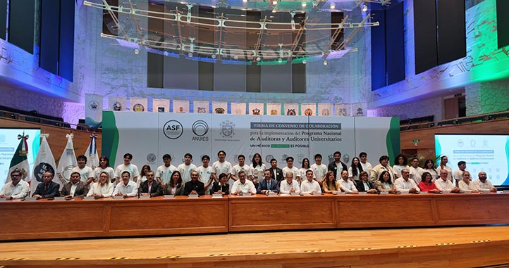 Firma de convenio entre la Universidad Veracruzana y la Auditoría Superior de la Federación