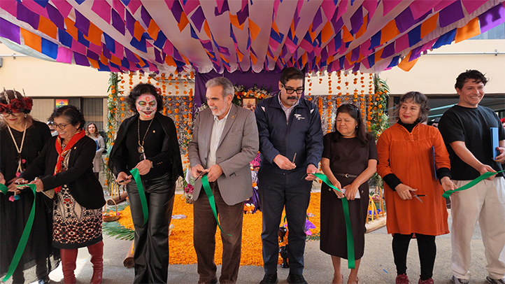 UV inaugura altar de Naolinco dedicado a los Fieles Difuntos