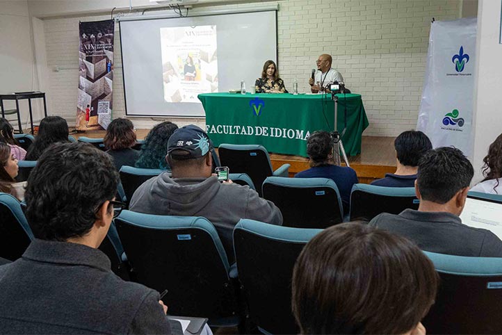 Traducción literaria exige más que dominar una lengua: Charlotte Whittle